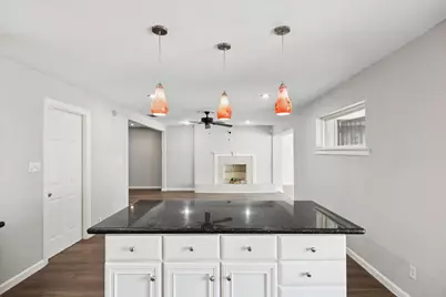 2801 Clearbrook Drive, Irving, TX 75062 - Photo 10