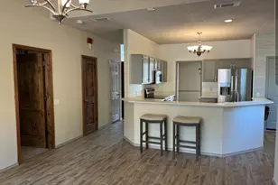 4611 Shorewood Dr, Arlington, TX 76016 - Photo 6