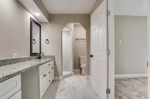 2226 Meadowview Dr, Garland, TX 75043 - Photo 22