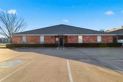 105 Kathryn Drive, Lewisville, TX 75067 - Photo 4