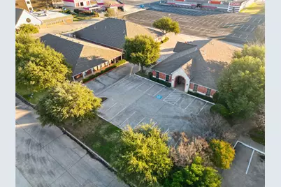 105 Kathryn Drive, Lewisville, TX 75067 - Photo 2