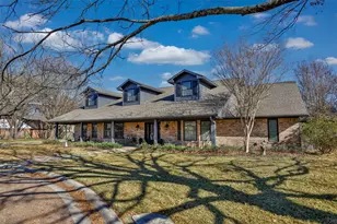 308 Wheeler Creek Ct, Gainesville, TX 76240 - Photo 4