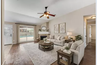 730 W Lonesome Dove Trail, Arlington, TX 76001 - Photo 8