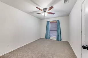 730 W Lonesome Dove Trail, Arlington, TX 76001 - Photo 16