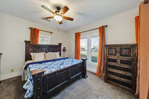 517 W Lamar St, Alvord, TX 76225 - Photo 2