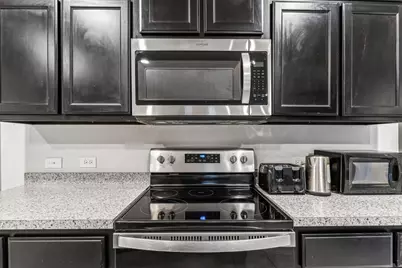 714 Wolf Creek Drive, Cleburne, TX 76033 - Photo 14