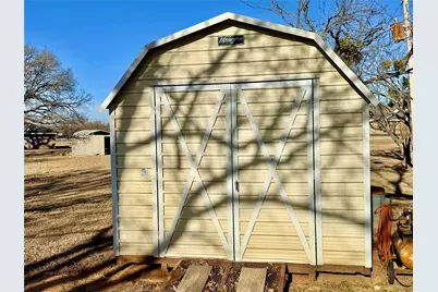 127 East Park Road, Graham, TX 76450 - Photo 24