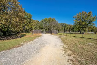 1696 County Road 222, Gainesville, TX 76240 - Photo 32
