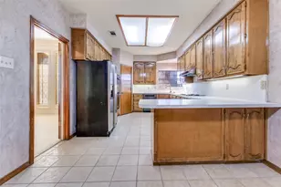 2122 Rolling Oak Ln, Garland, TX 75044 - Photo 4