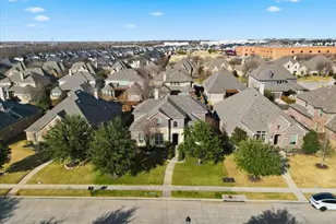 894 Starcreek Pkwy, Allen, TX 75013 - Photo 2