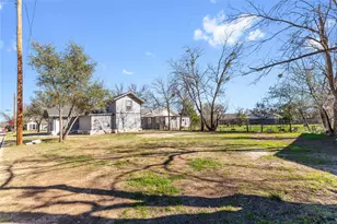 1701 1st St, Brownwood, TX 76801 - Photo 24
