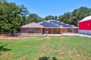 203 Eastern Valley Ln, Whitesboro, TX 76273 - Photo 2
