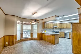 203 Eastern Valley Ln, Whitesboro, TX 76273 - Photo 6