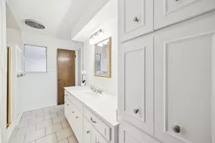 432 Hillview Dr, Hurst, TX 76054 - Photo 14