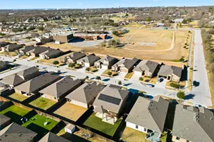 109 Red Fox Ln, Denton, TX 76210 - Photo 36