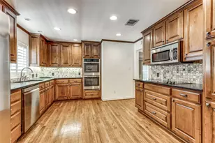 1824 Western Ave, Fort Worth, TX 76107 - Photo 12