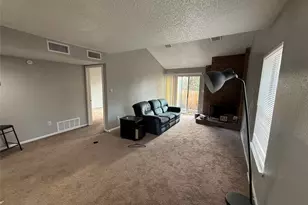 818 Clarissa Pl, Garland, TX 75040 - Photo 2