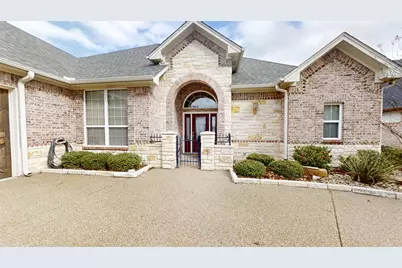 4302 Shale Bluff Court, Granbury, TX 76048 - Photo 4