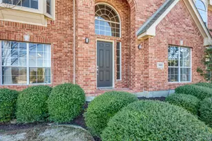 9005 Ranch Bluff Ct, Benbrook, TX 76126 - Photo 2