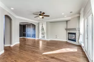 9005 Ranch Bluff Ct, Benbrook, TX 76126 - Photo 8