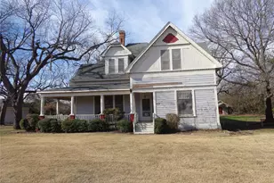 506 S 3rd St, Grandview, TX 76050 - Photo 32