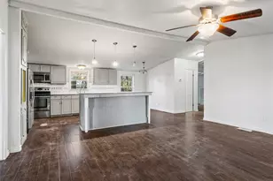 202 Forgotten Ln, Mabank, TX 75156 - Photo 2