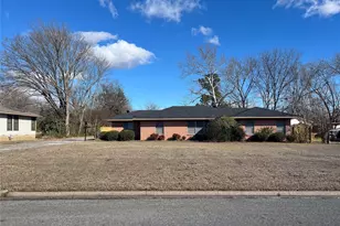 1609 E Peyton St, Sherman, TX 75090 - Photo 2