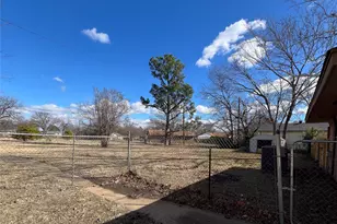 1609 E Peyton St, Sherman, TX 75090 - Photo 22