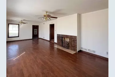 1609 E Peyton Street, Sherman, TX 75090 - Photo 4