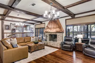 1213 Greenbriar Ln, Arlington, TX 76013 - Photo 8