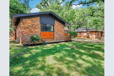 612 Circleview Drive S, Hurst, TX 76054 - Photo 4