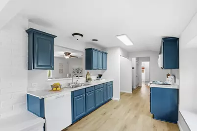 2212 Briardale Road, Fort Worth, TX 76119 - Photo 8