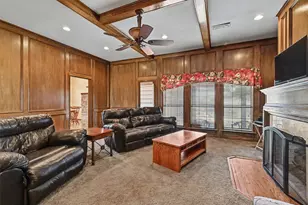 304 Trollinger St, Whitesboro, TX 76273 - Photo 10