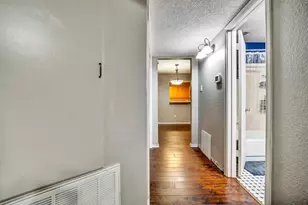 1606 Kingspoint Dr, Carrollton, TX 75007 - Photo 16