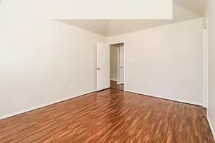 136 Stewart Bend Ct, Azle, TX 76020 - Photo 10