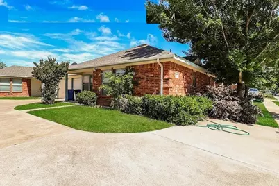 136 Stewart Bend Court #A, Azle, TX 76020 - Photo 2