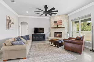 204 Martin Dr, Granbury, TX 76049 - Photo 4