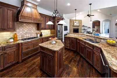 3606 S Versailles Avenue, Dallas, TX 75209 - Photo 8