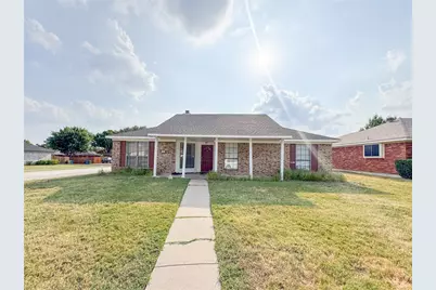 1602 Autumn Breeze Lane, Lewisville, TX 75077 - Photo 2