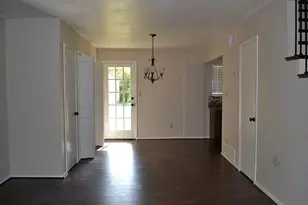 105 N Heights Dr, Crowley, TX 76036 - Photo 2