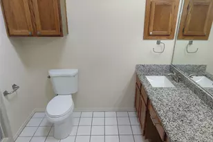 5704 Congressional Dr, Arlington, TX 76018 - Photo 12