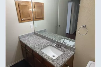 5704 Congressional Drive, Arlington, TX 76018 - Photo 14