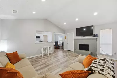 2306 Carol Good Lane, Carrollton, TX 75006 - Photo 2