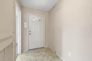 3148 Spyglass Dr, Grand Prairie, TX 75052 - Photo 4