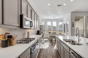 820 Hawks Wy, Argyle, TX 76226 - Photo 18