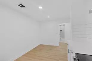 325 Wilton Dr, Greenville, TX 75401 - Photo 10