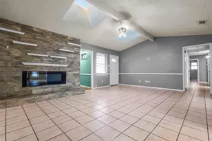 607 Willowbrook Cir, Duncanville, TX 75116 - Photo 2