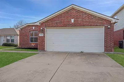 7928 Meadow Spring Lane, Fort Worth, TX 76120 - Photo 2