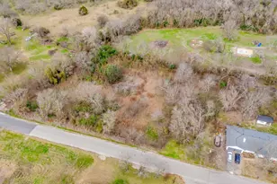 208 W 9th St, Kemp, TX 75143 - Photo 1