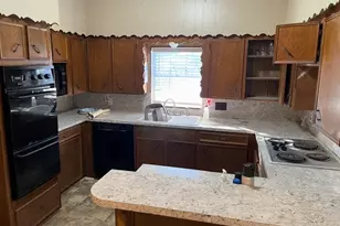 1202 Tyler, Thornton, TX 76687 - Photo 2